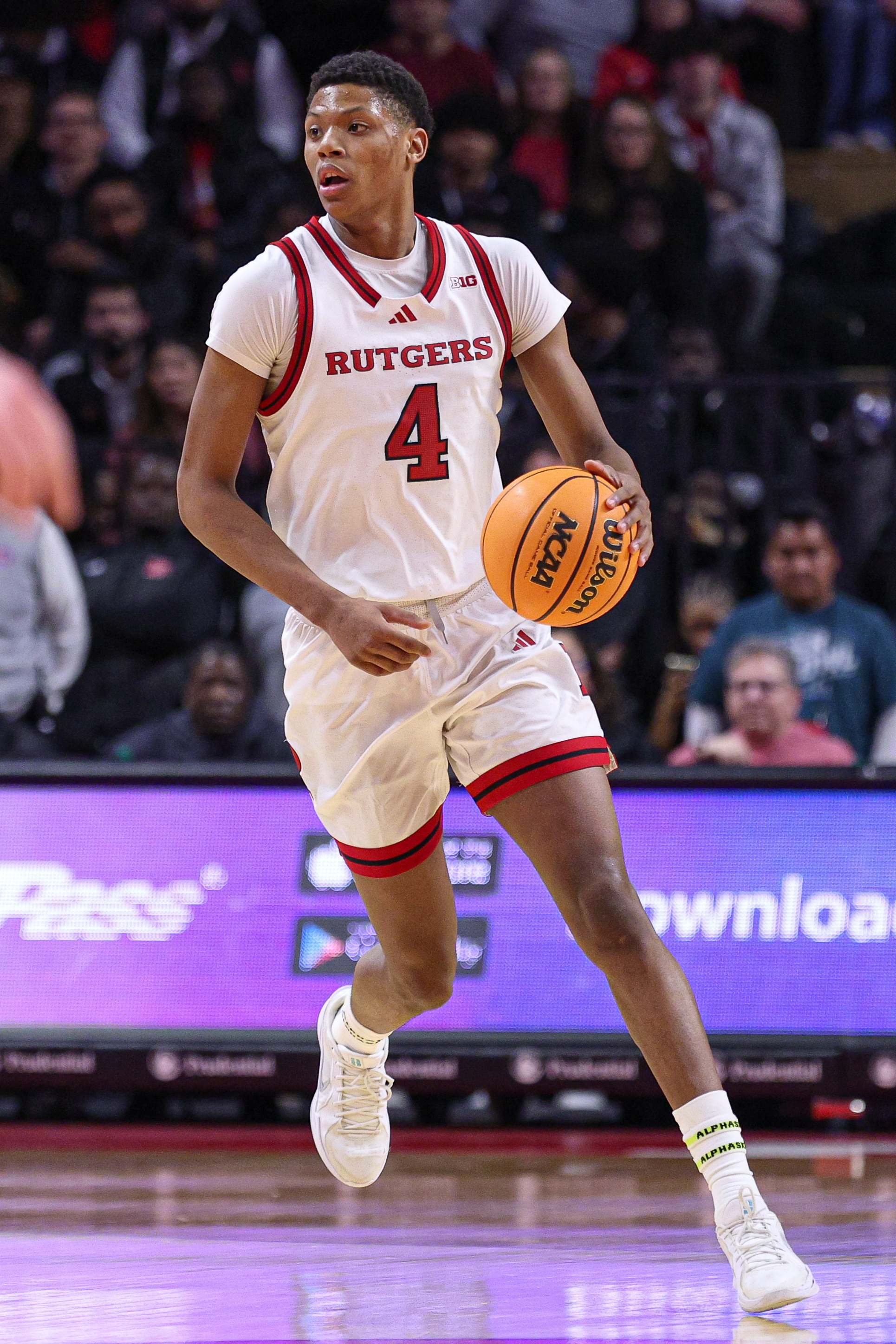 网页版登录入口-名嘴：艾斯·贝利的经纪人此前有法律纠纷，不是NBA认证经纪人