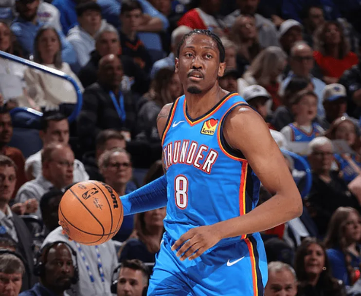 kaiyun 官网-杰伦-威廉姆斯出战30分钟，投篮15中9得到20分3助攻2抢