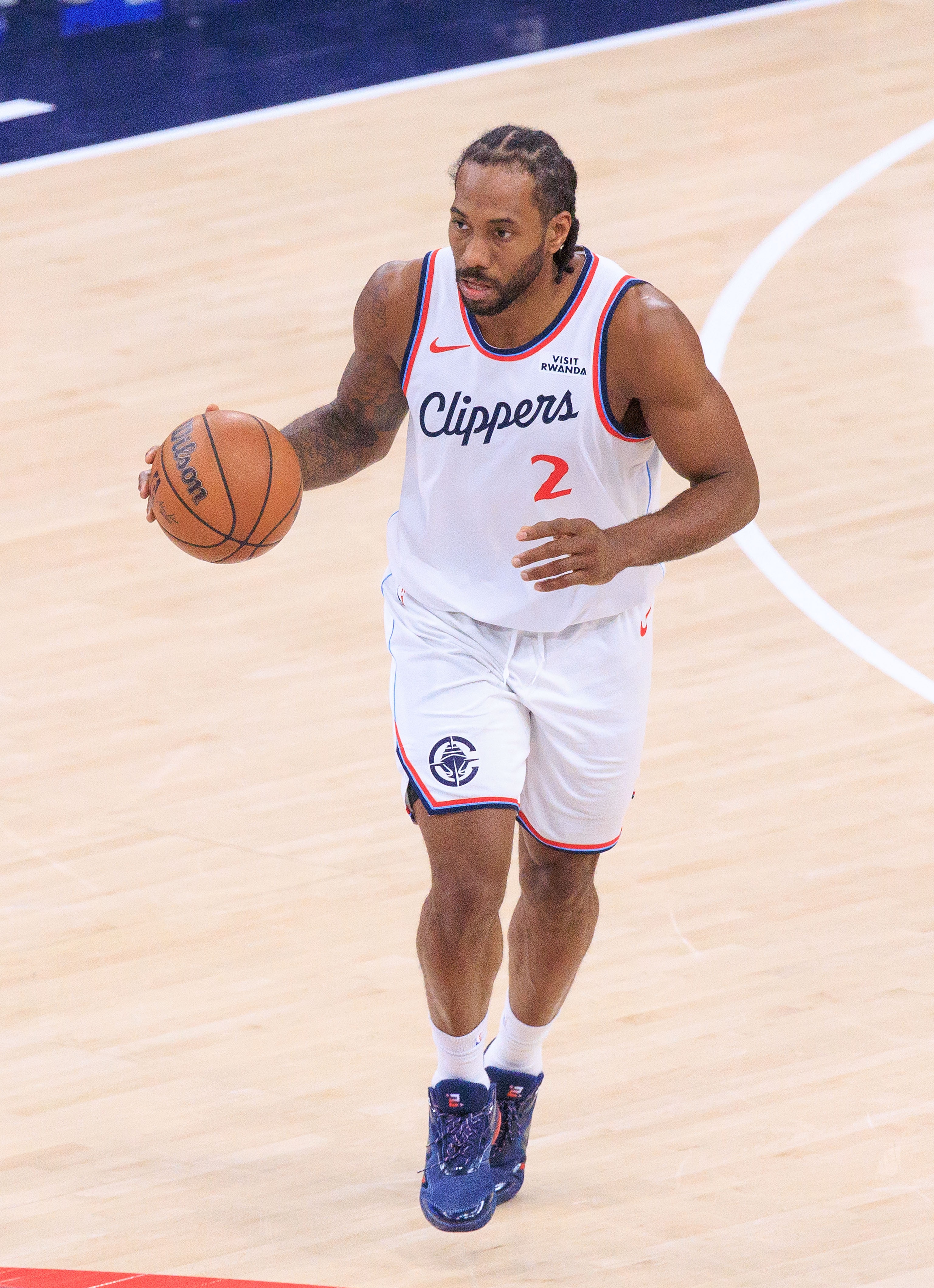 kaiyun 官网-还未发力！伦纳德上半场6投3中&amp;三分4中2 拿到8分5板2助&amp;零罚球