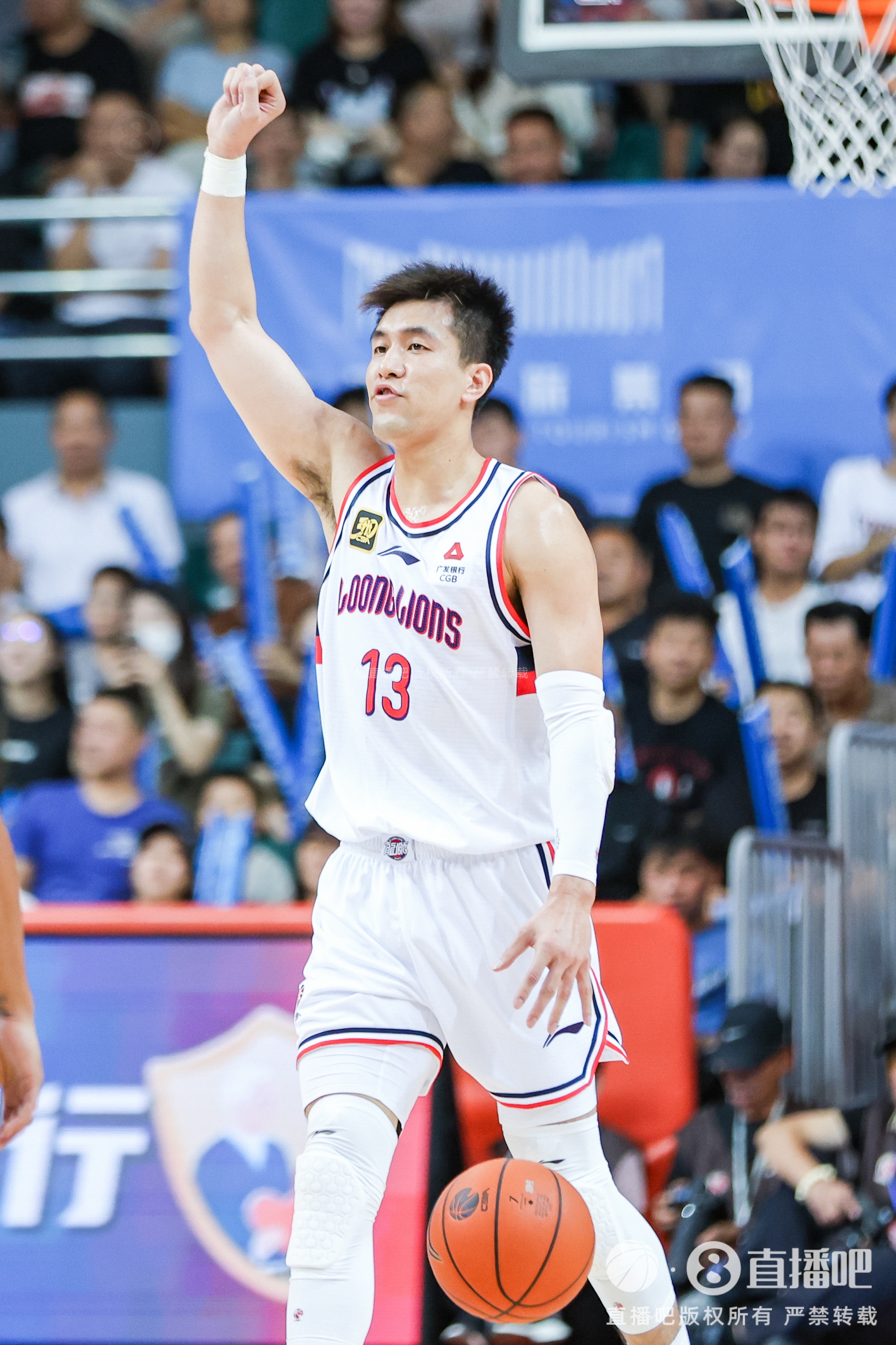 kaiyun 官网-郭艾伦前交叉韧带断了！莫兰德：会一直支持你 大兄弟恢复好身体