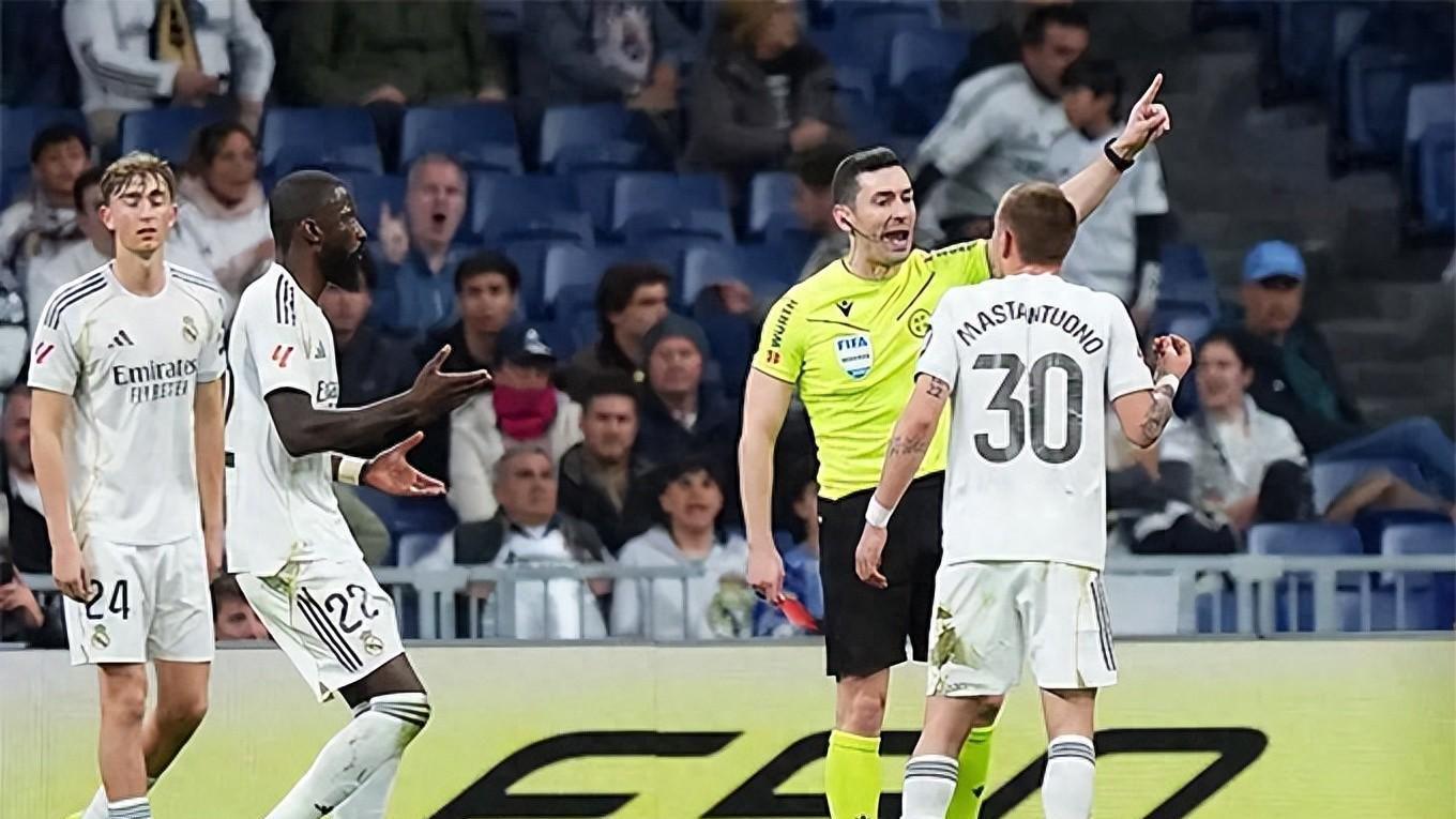 网页版登录入口-皇马失利后陷入新危机，球迷高呼“弗洛伦蒂诺下课”